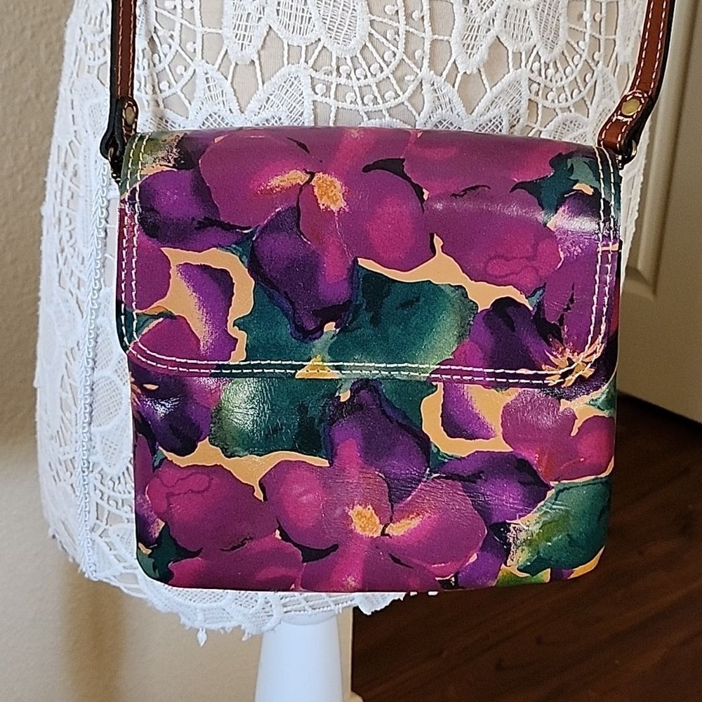 Patricia Nash‎ Tropical Island Vibes Floral Leather Crossbody Bag